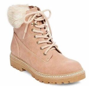 NWOT STEVE MADDEN Alaska boots size 6 brown faux fur lace up